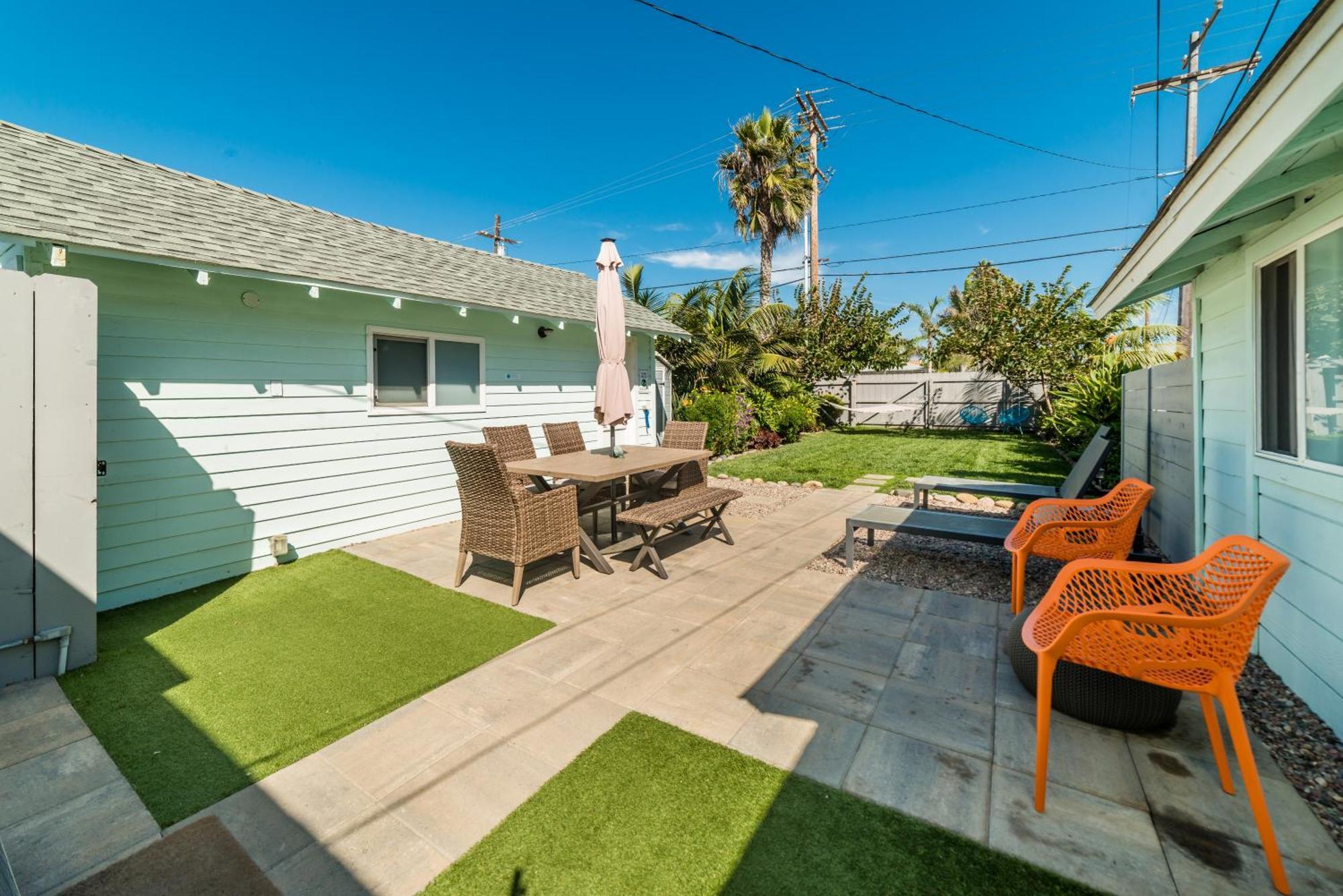 Pacific Bungalow In Oceanside With Backyard & Tiny House מראה חיצוני תמונה